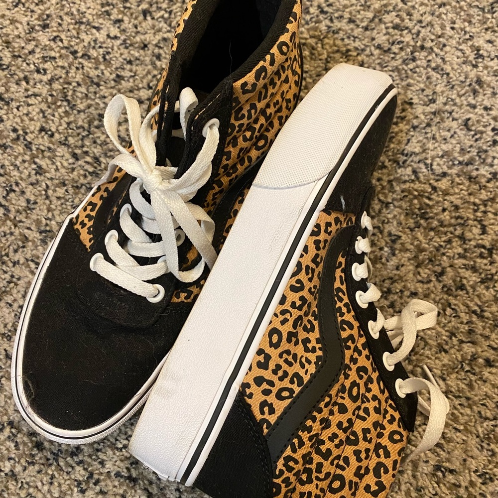 WOMENS VANS size 8 high tops
